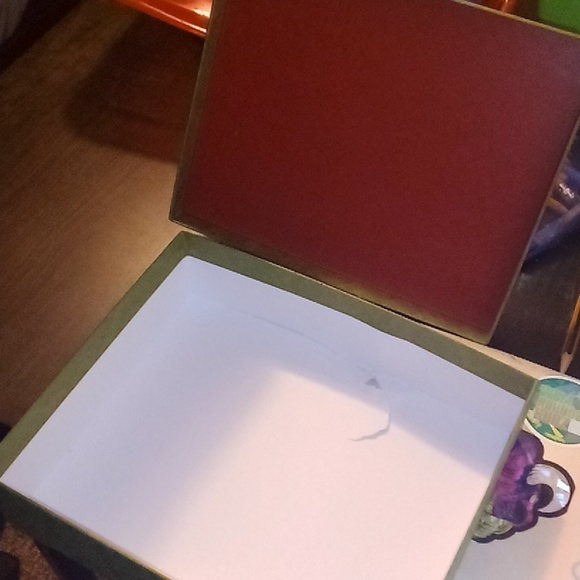 Gucci box empty for gift giving - Picture 2 of 5